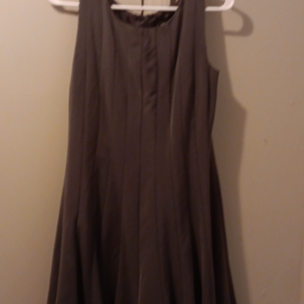 RM Richard Fot amd Flare dress with lining. Gray. Size 8.